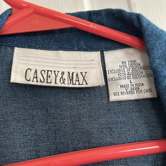 Casey & Max Denim Vest Size Large - Picture 2 of 3